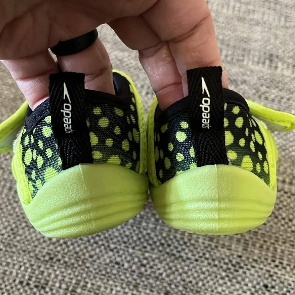 SPEEDO, dinosaur water shoes, slippers, size 5-6